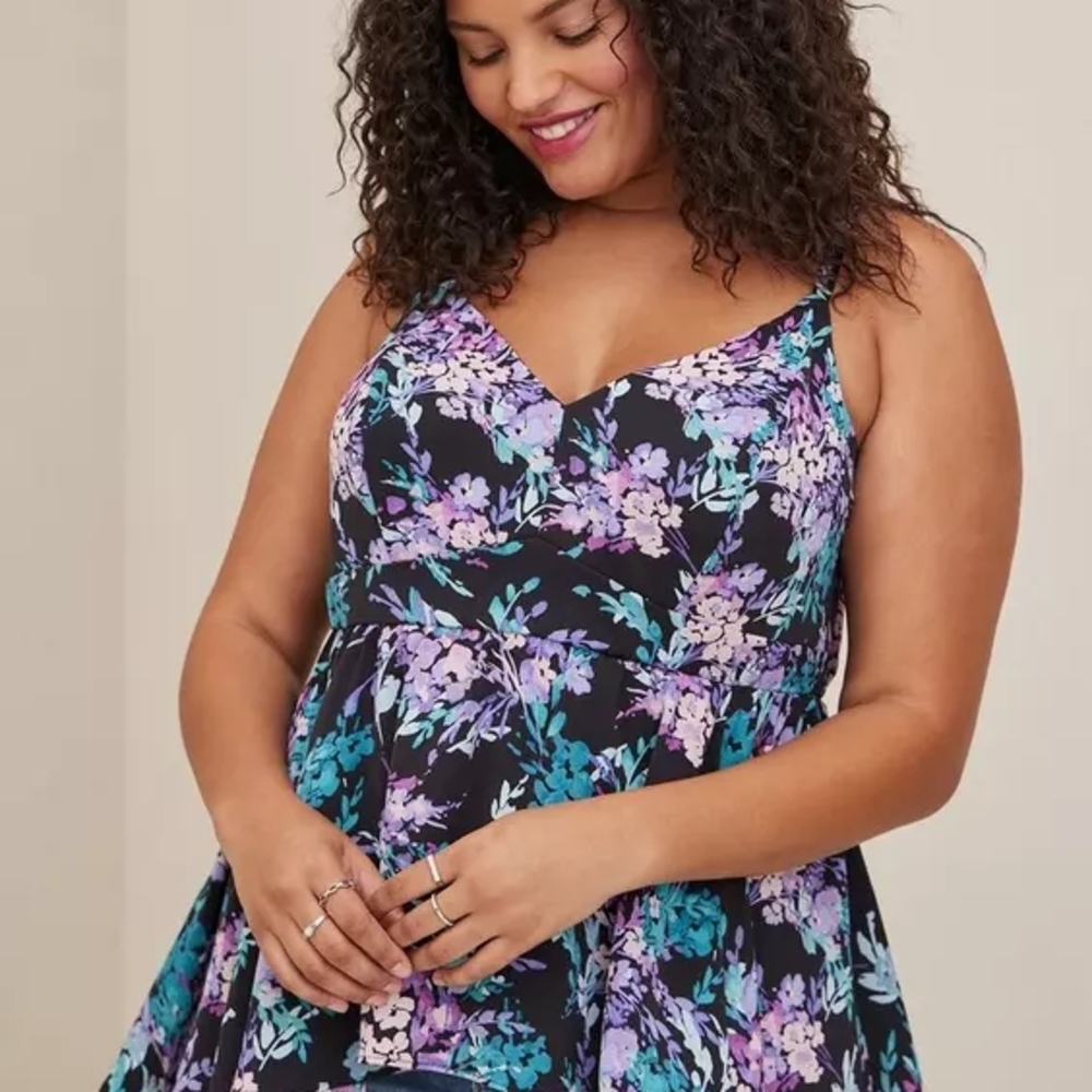 Torrid Floral Peplum Studio Crepe de Chine Top | Sleeveless V-Neck Blouse Size 2 - Picture 5 of 6